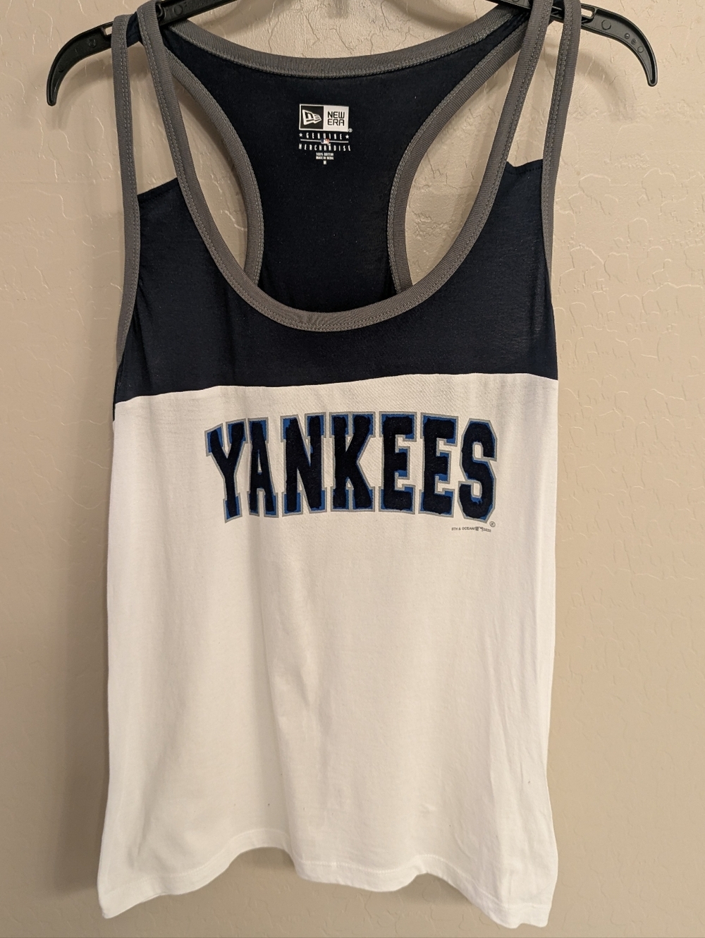 New York Yankees Split Shoulder Tank Top By New Era NWT